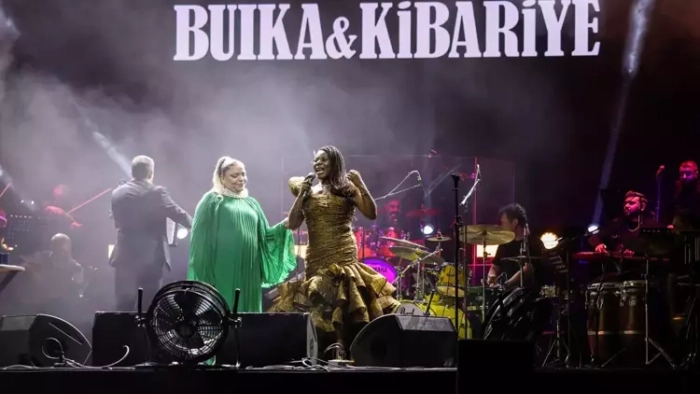 Buika ve Kibariye birlikte konser verdi' Birlikte düet yaptılar