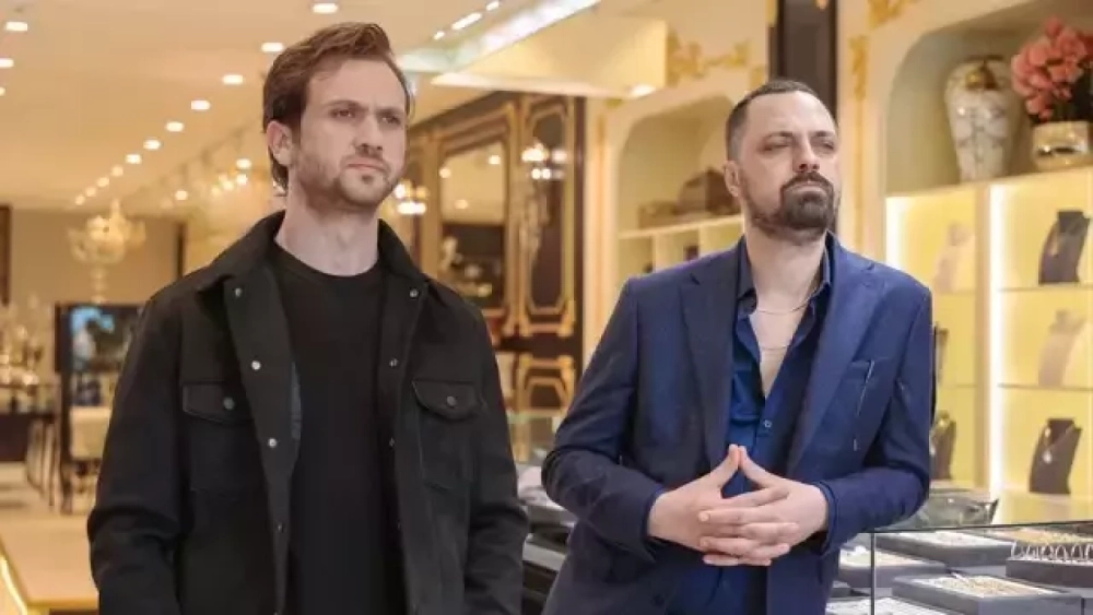Apar topar ameliyata alınan Aras Bulut İynemli sete döndü