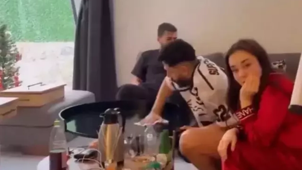 Paylaşımlar peş peşe geldi! Dilan Polat ile Engin Polat boşanıyor mu?