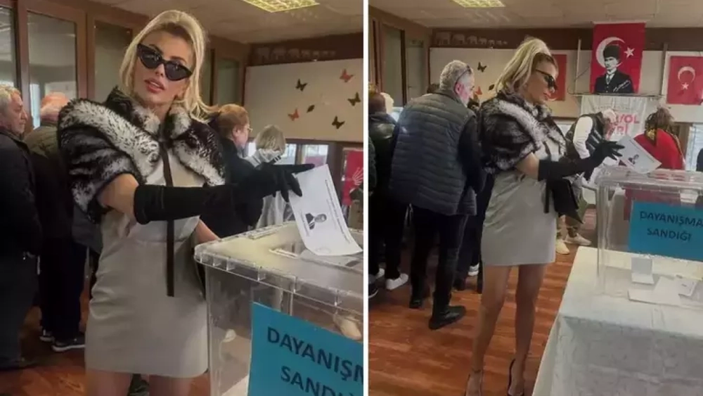 İmamoğlu'na destek için sandık başına giden şarkıcı Hatice'nin kıyafeti dikkat çekti